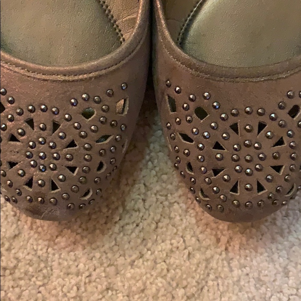Flats - Picture 3 of 3